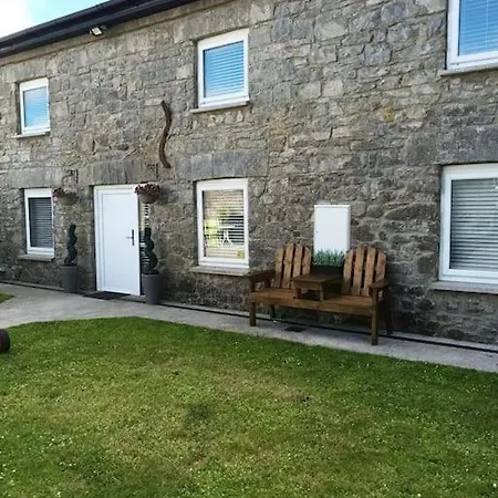 Apartment 3 At Busy Bee