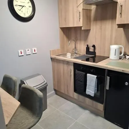 3 At Busy Bee Apartment Daingean