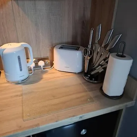 3 At Busy Bee Apartment