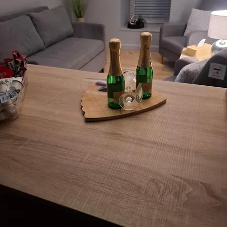 3 At Busy Bee Apartment *